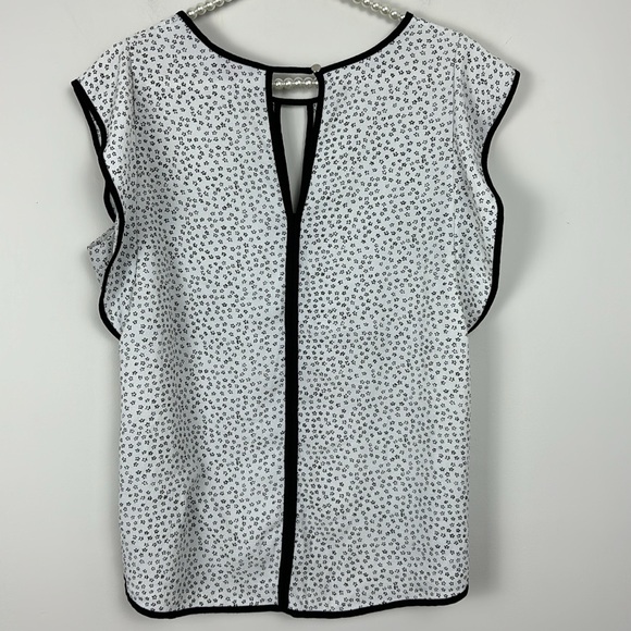 VINCE CAMUTO size M sleeveless shirt ADORABLE and CLASSY - Picture 3 of 4